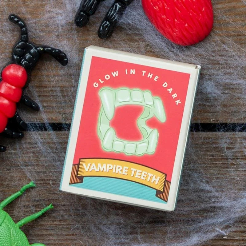 Scherzartikel | Fluoreszierende Vampirzähne