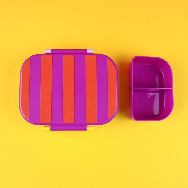 Brotdose/Lunchbox mit herausnehmbarem Einsatz,- violett/rot-flieder im Geschenkkarton