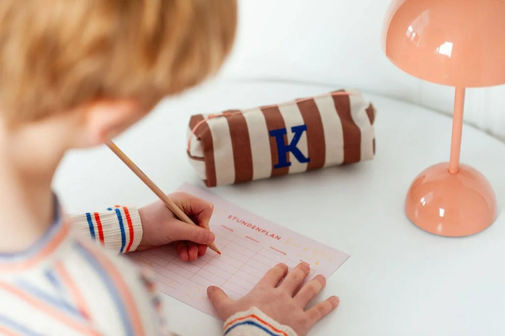 Etui mit Initiale "braun-beige"