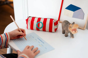 Etui mit Initiale "rot-beige"