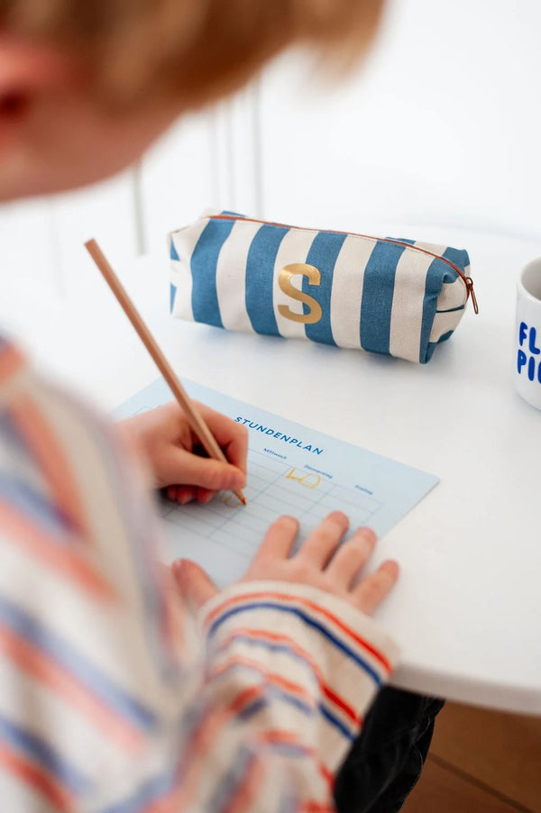 Etui mit Initiale "blau-beige"