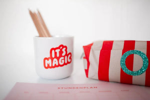 Etui mit Initiale "rot-beige"