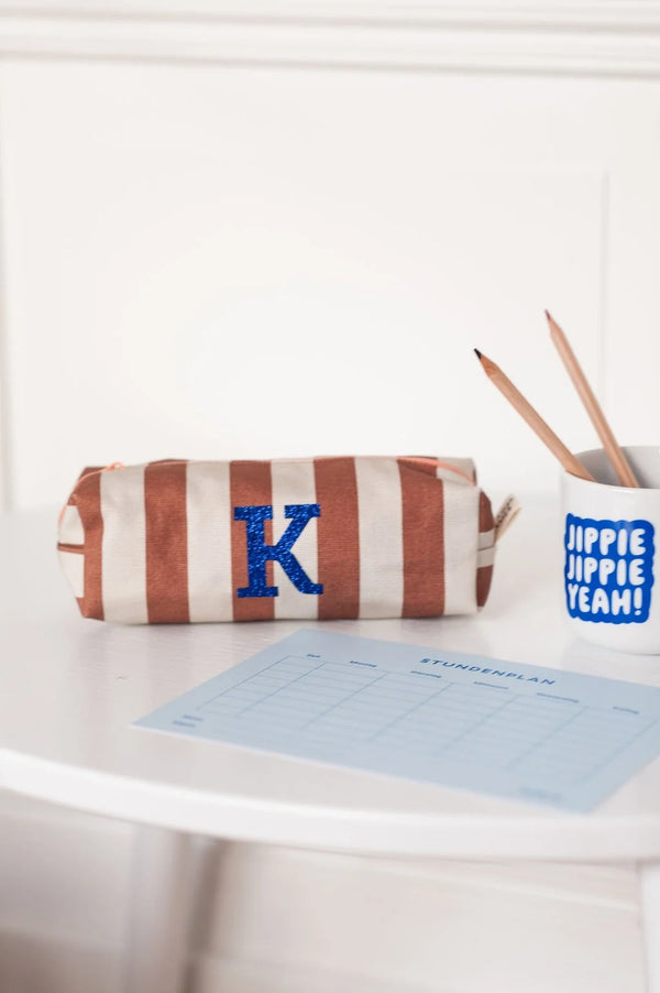 Etui mit Initiale "braun-beige"