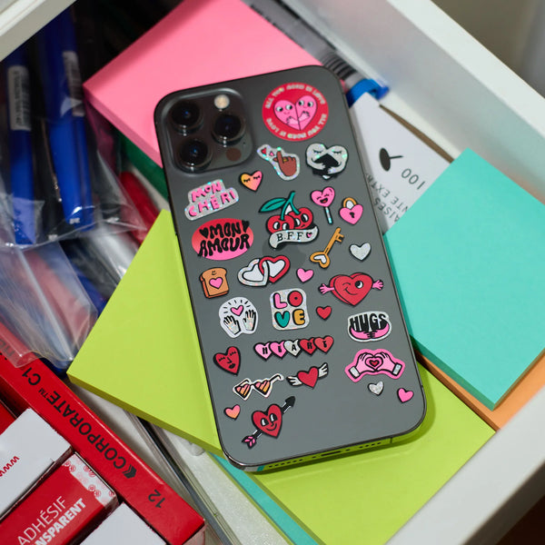 Iconic Sticker "Love"  | OMY