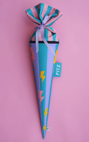 Schultüte aus Stoff mit Motiv Flash zur Einschulung, Designkooperation mit nicenicenice