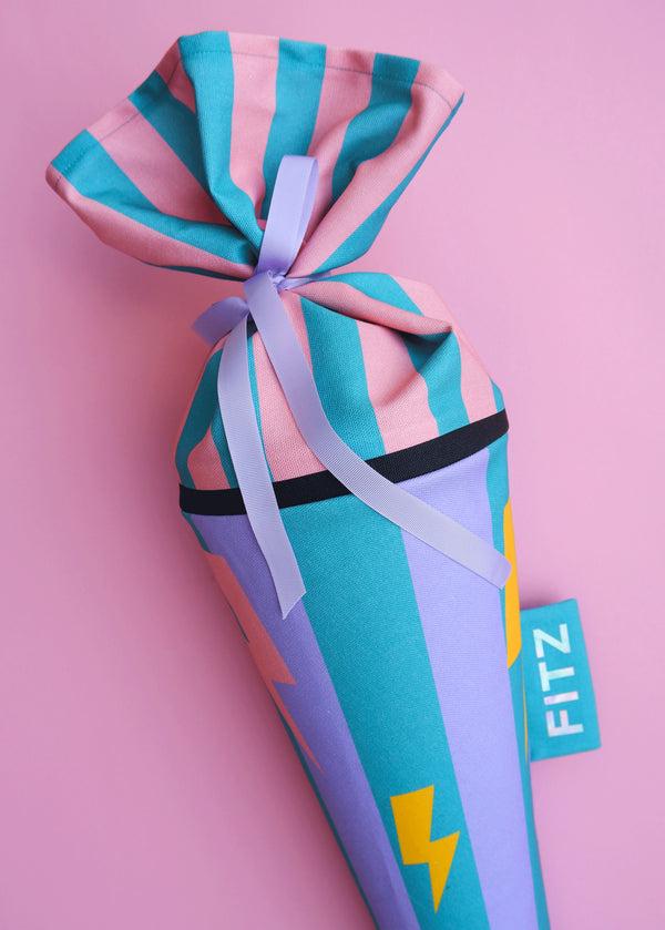 Schultüte aus Stoff mit Motiv Flash zur Einschulung, Designkooperation mit nicenicenice