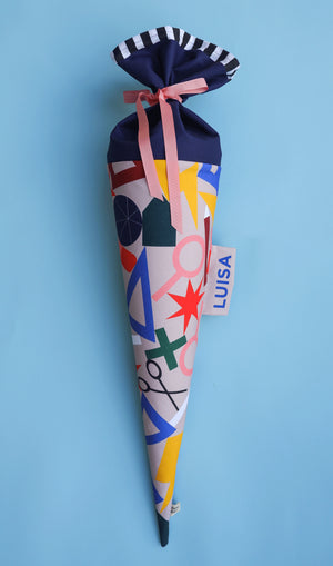 Schultüte aus Stoff Motiv Schoolstuff beige zur Einschulung, Designkooperation mit nicenicenice