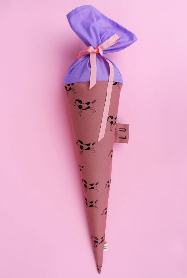 Schultüte aus Stoff in Mauve mit süßem Pferde-Motiv zur Einschulung