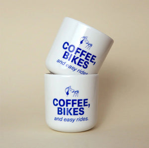 Porzellanbecher Coffee, bikes & easy rides  – studio ciao