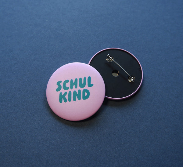 Button "Schulkind flieder"