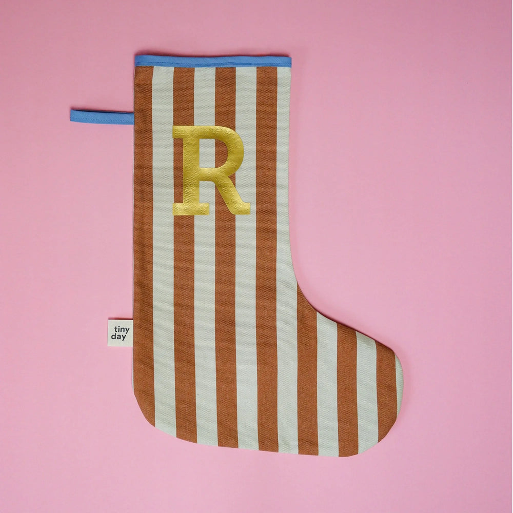 Gestreifter Nikolausstrumpf "braun-beige" – personalisierbar mit Initiale