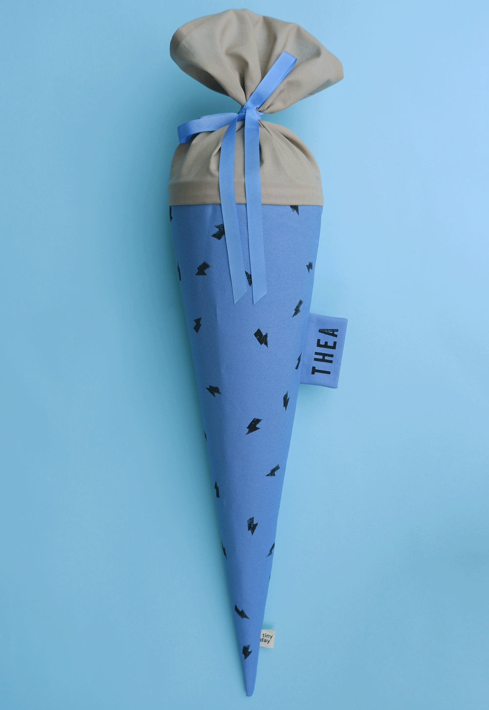 Blaue Schultüte aus Stoff – Motiv Blitz