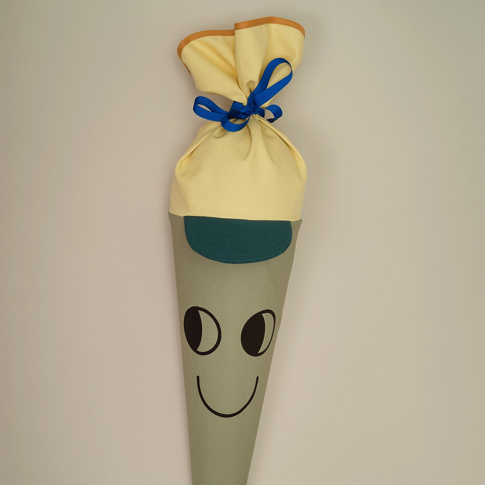 Schultüte aus Stoff – Motiv  Captain Cappy  / salbei
