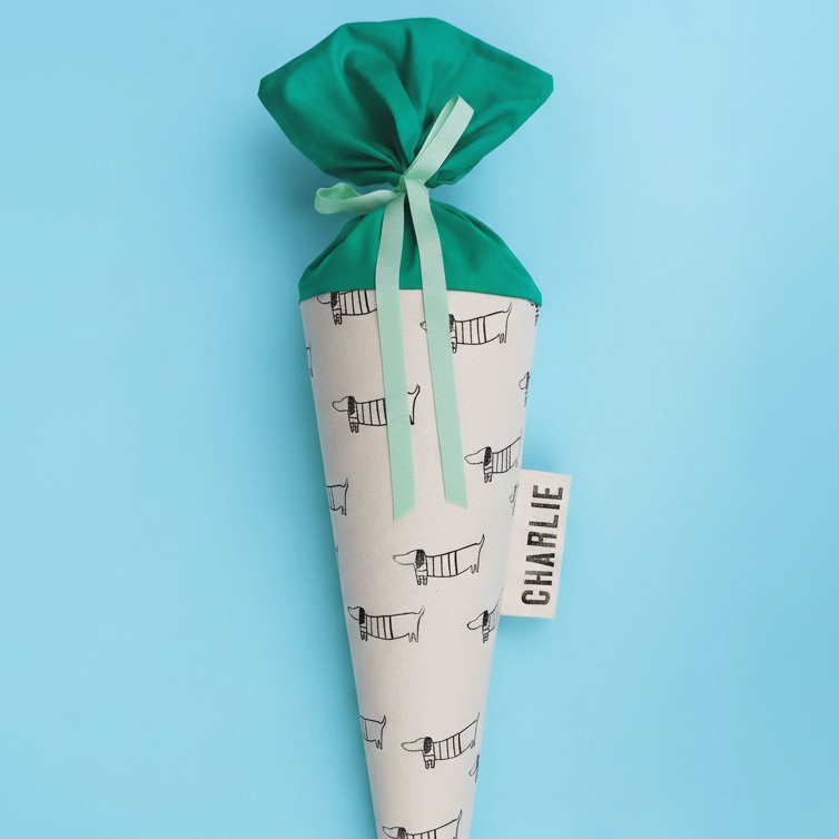 Schultüte aus Stoff – Motiv Gretas Schwester Dackel