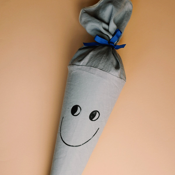 Schultüte aus Stoff – Motiv HAPPY graublau