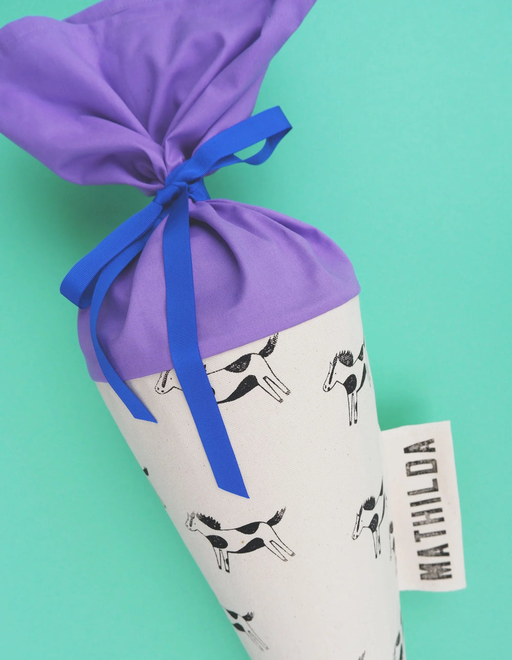 Schultüte aus Stoff – Motiv Gretas Schwester Pferd