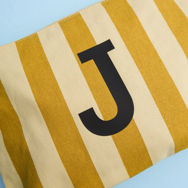 Kulturbeutel mit Initiale "senf-hellgelb"