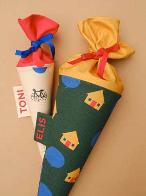 Schultüte aus Stoff mit Fahrrad-Motiv zur Einschulung, Illustration von Ulrike Lea Moormann